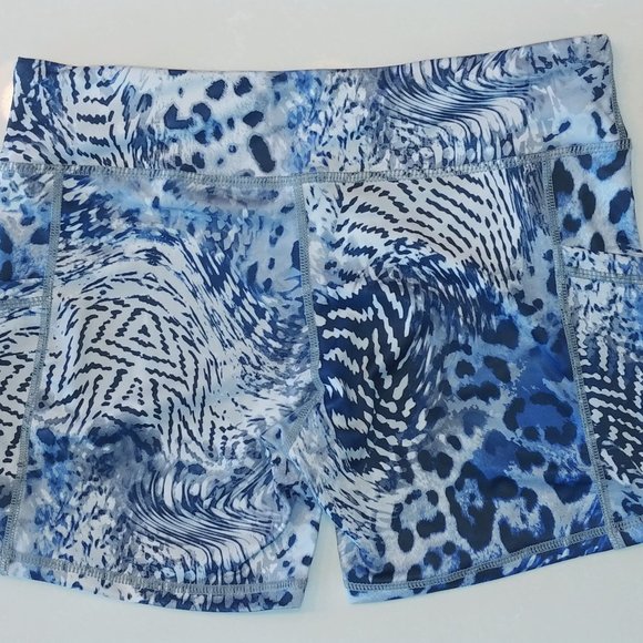 S.O.M. (IAB | MFG.) Blue Leopard 5" Pocket Shorts - Picture 4 of 10